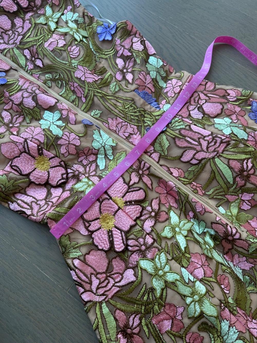 ELLIATT Fiora Tulip Mini Dress Green Pink Floral 3D Embroidered - SMALL - Picture 8 of 9